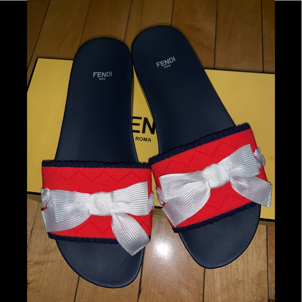 Woman’s Fendi Pool Slides